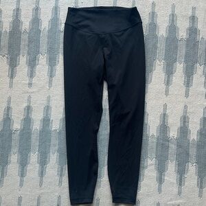Lululemon Wunder Under SmoothCover 25” size 8